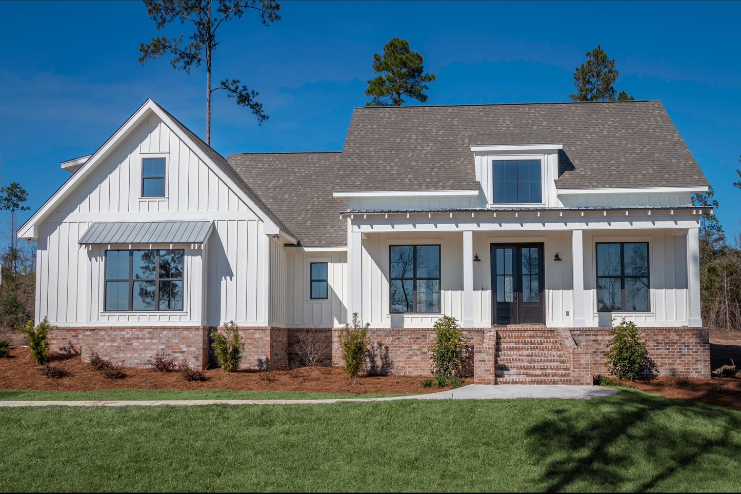 HPZ-26013 Derrick Farmhouse Plan