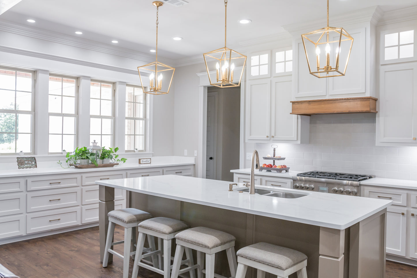 HPZ-26003 Calvin Farmhouse Plan