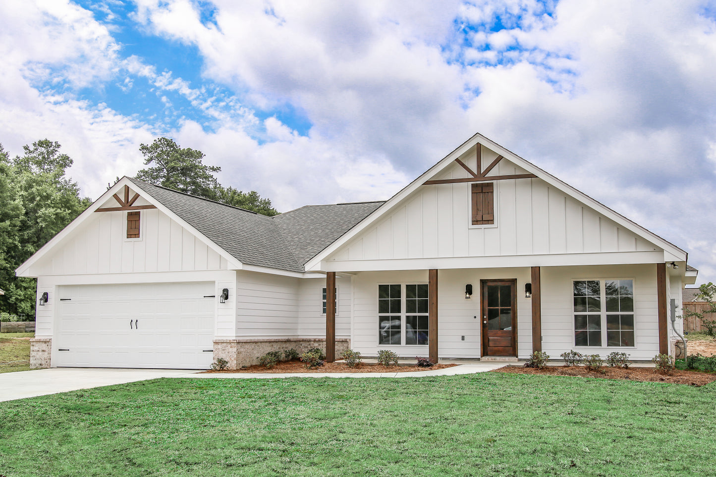 HPZ-26019 Sophie Farmhouse Plan