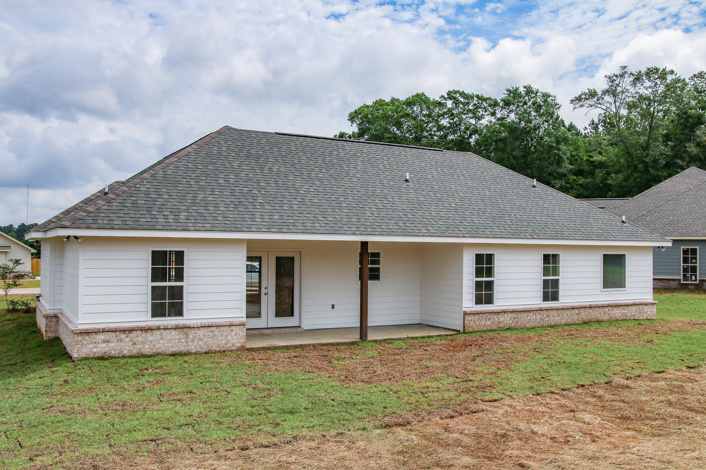 HPZ-26019 Sophie Farmhouse Plan